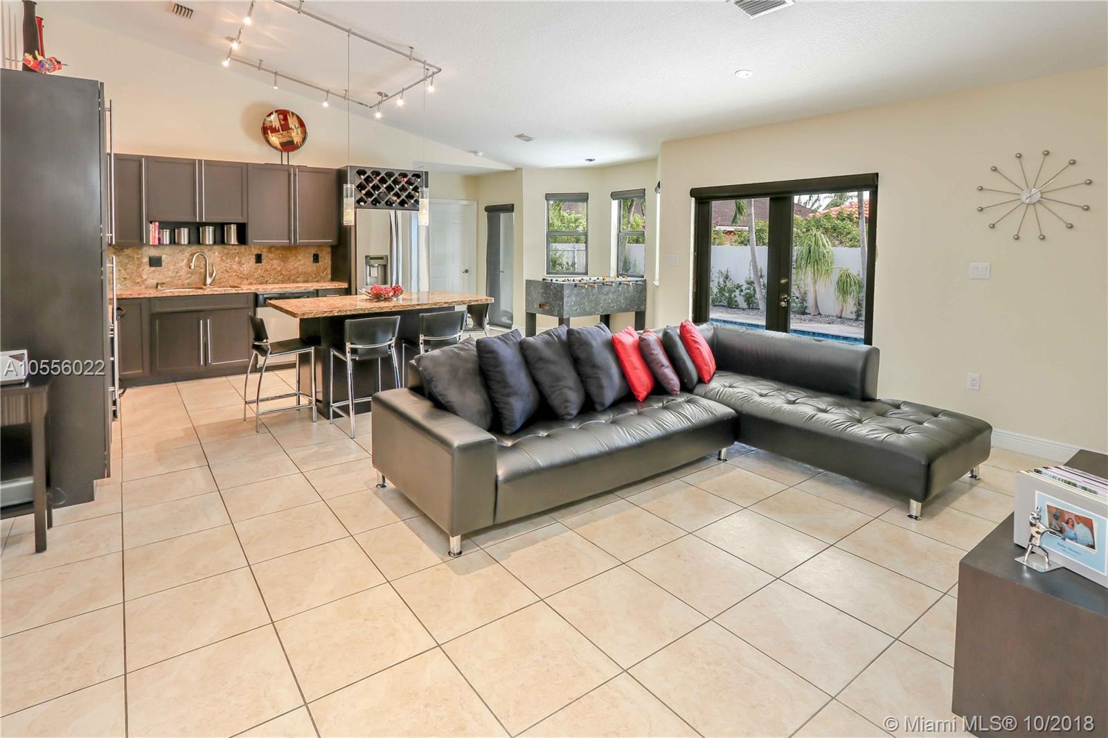 SOTO MANSIONS - Residential