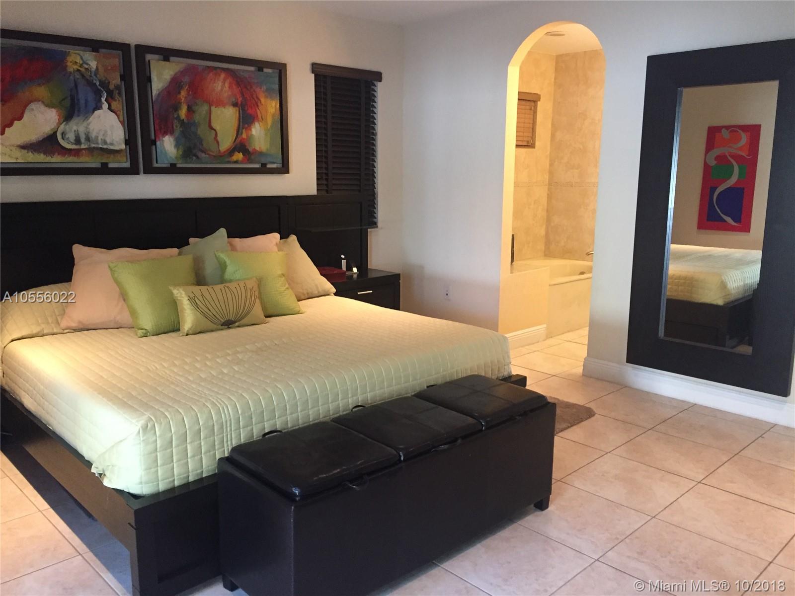 SOTO MANSIONS - Residential