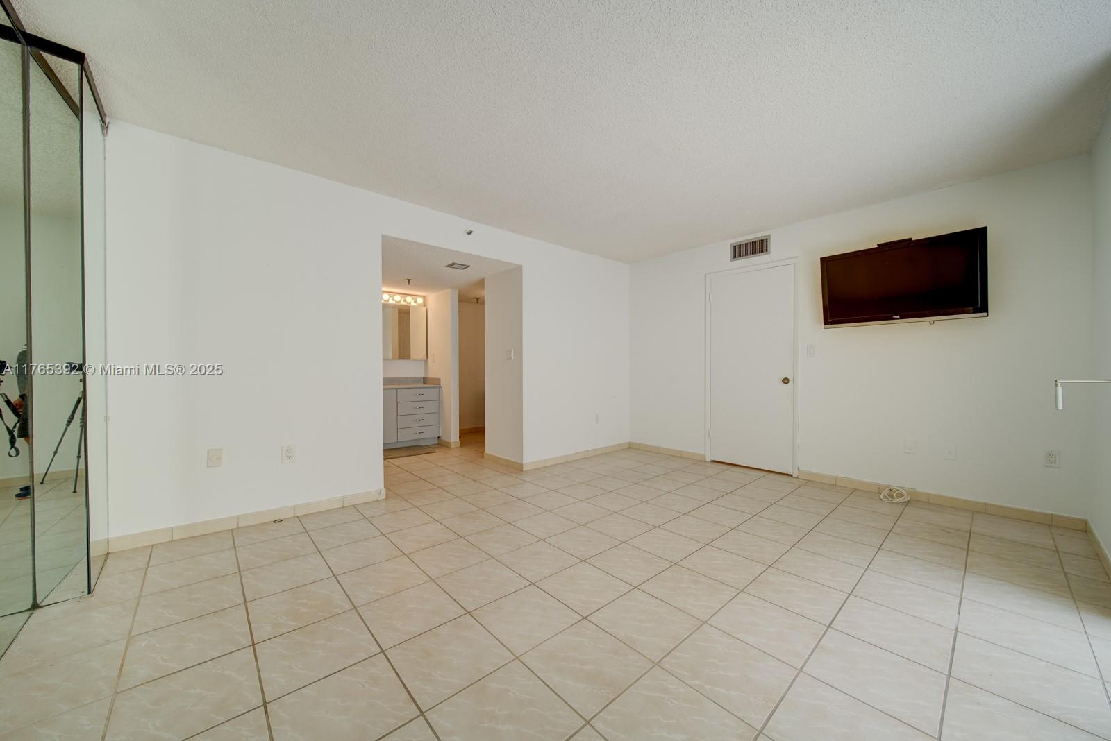 THE GEORGIAN CONDO - Residential