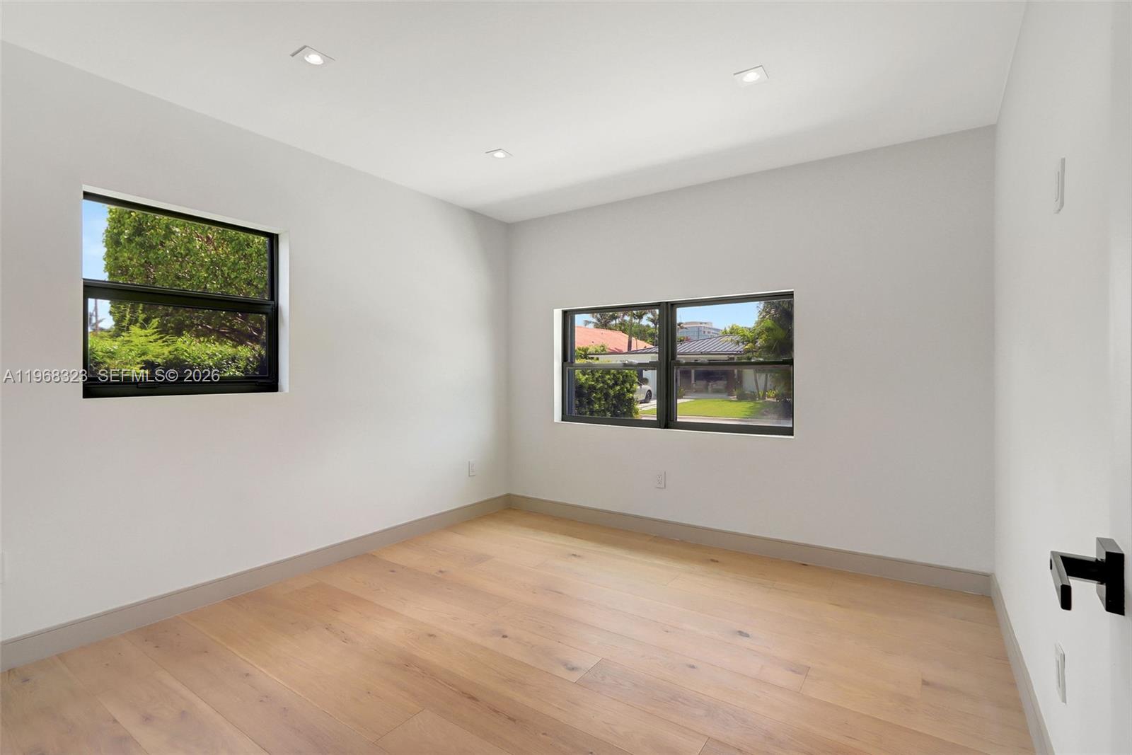 ALTOS DEL MAR NO 4 - Residential