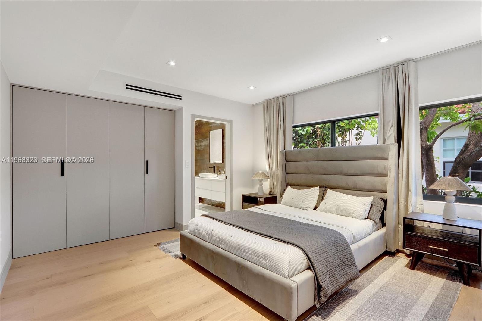 ALTOS DEL MAR NO 4 - Residential