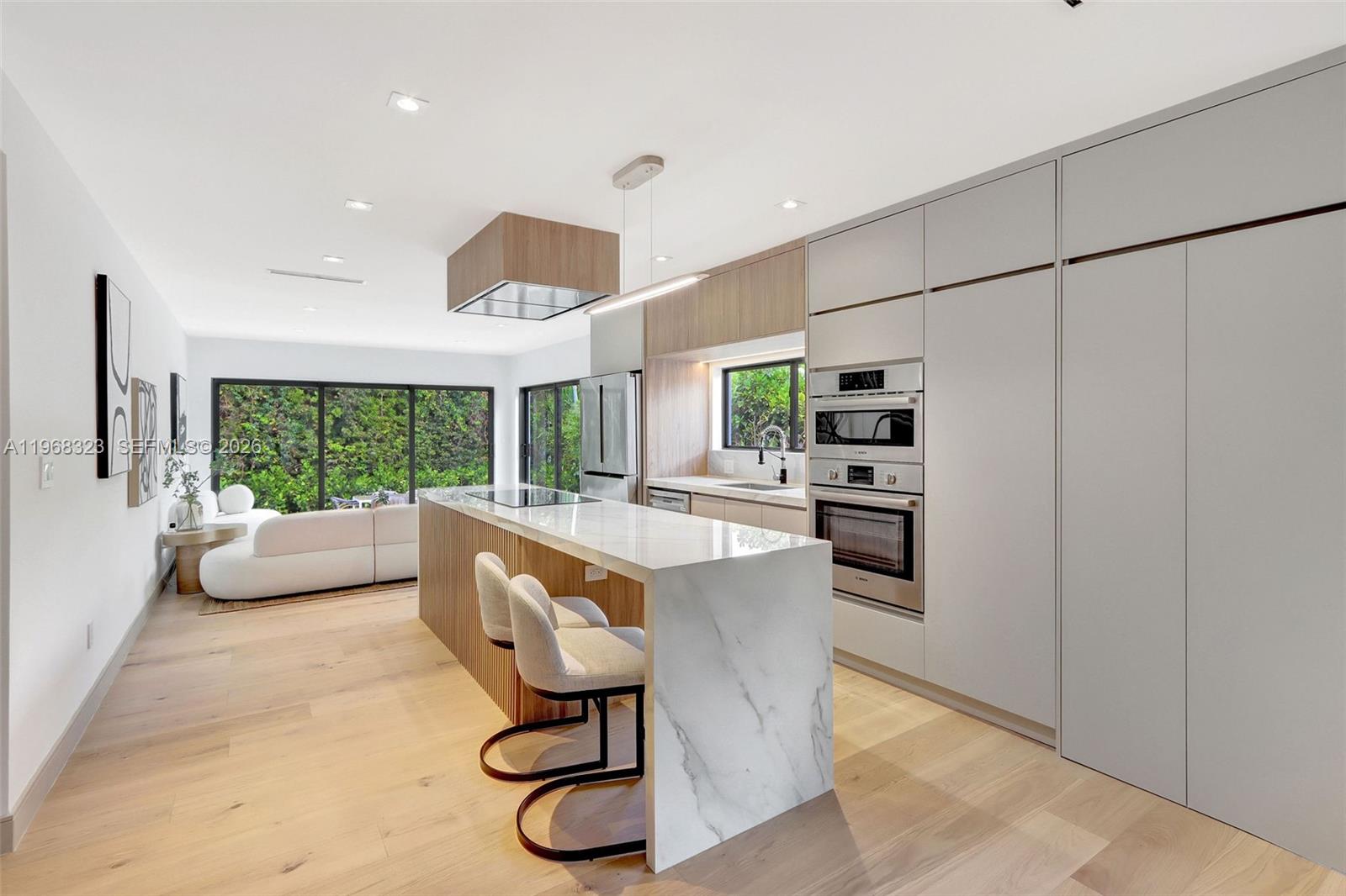 ALTOS DEL MAR NO 4 - Residential