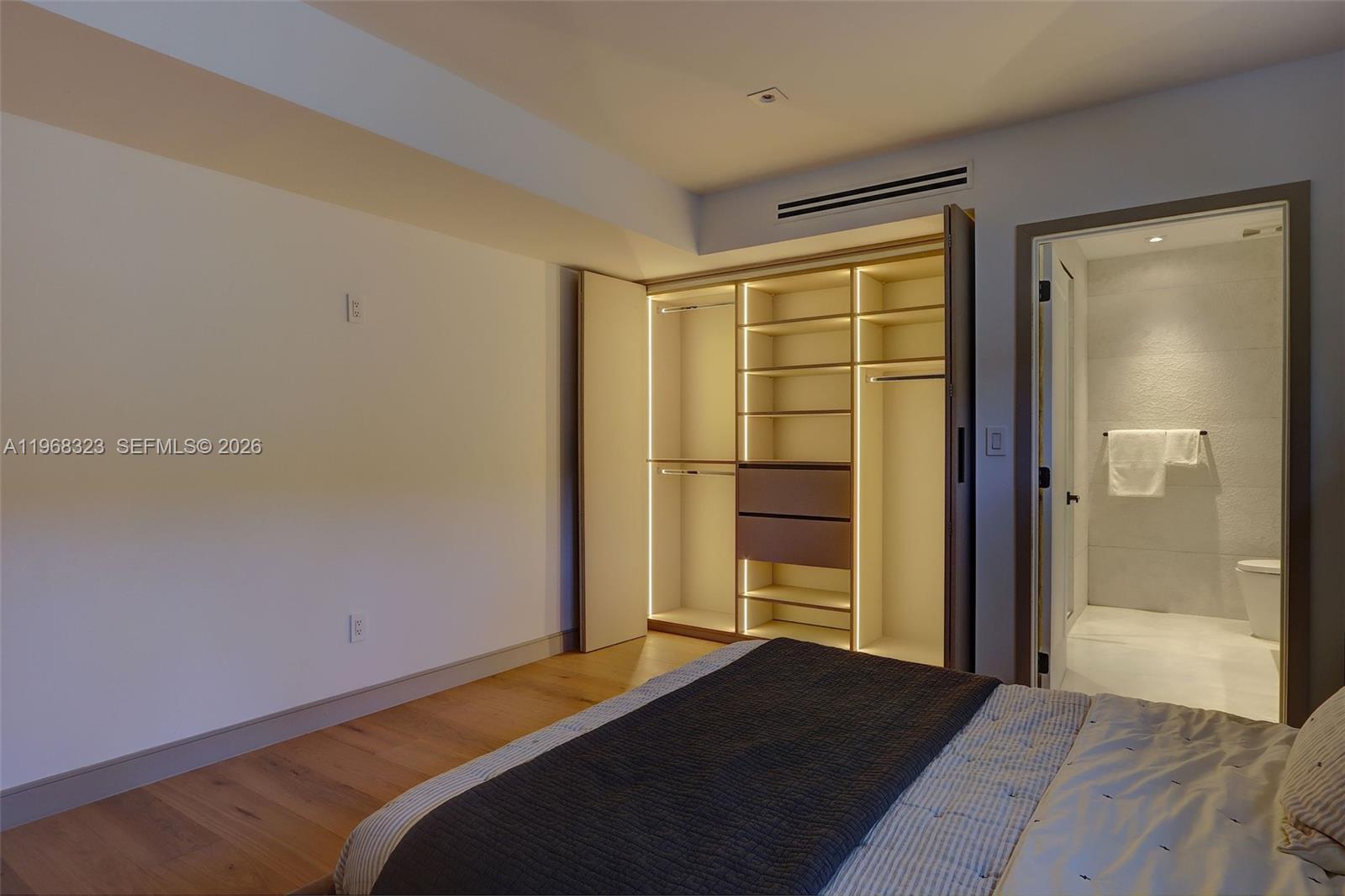 ALTOS DEL MAR NO 4 - Residential