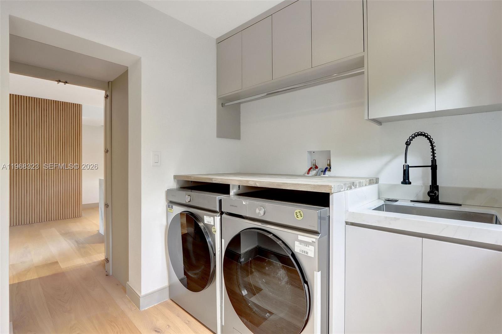 ALTOS DEL MAR NO 4 - Residential