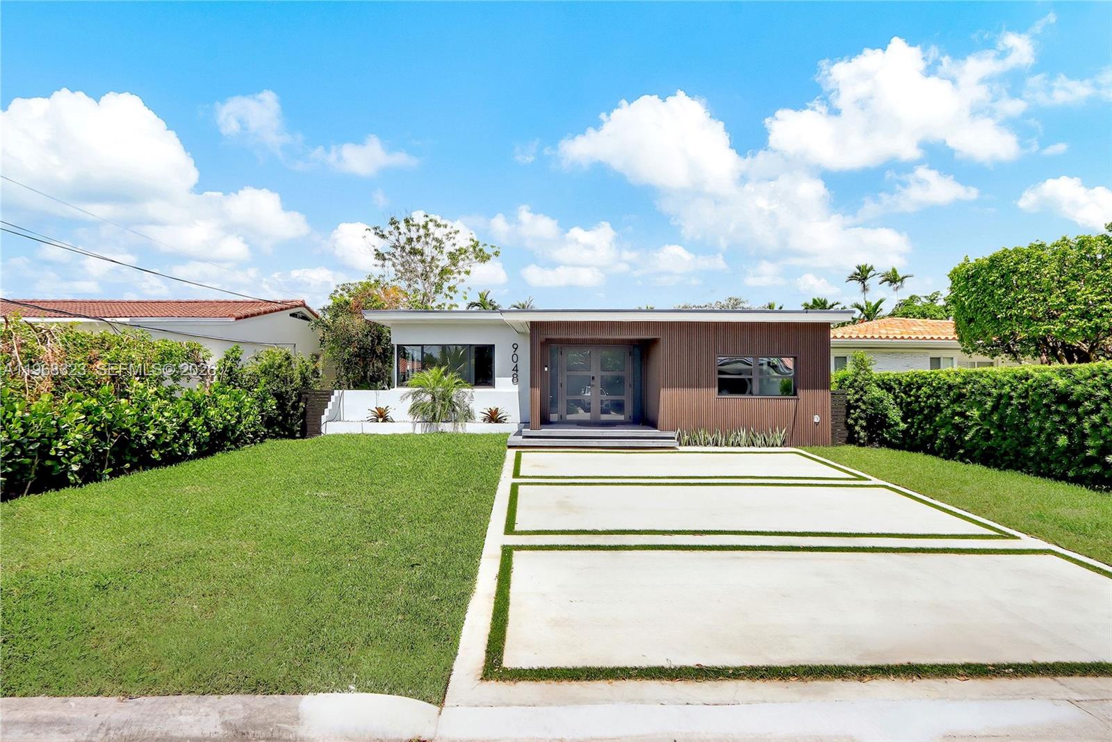 ALTOS DEL MAR NO 4 - Residential