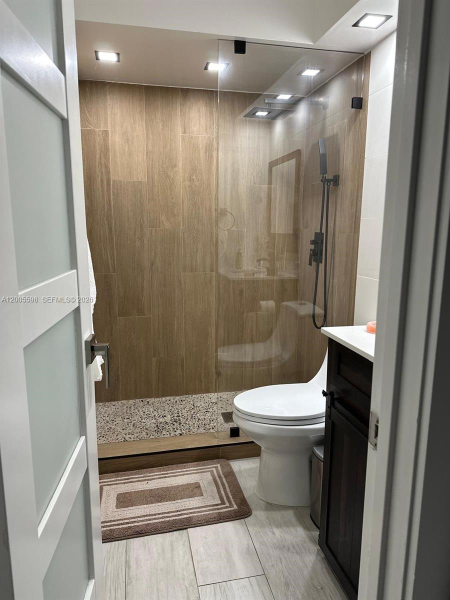 THE MOORS TOWNHOUSES - Residential