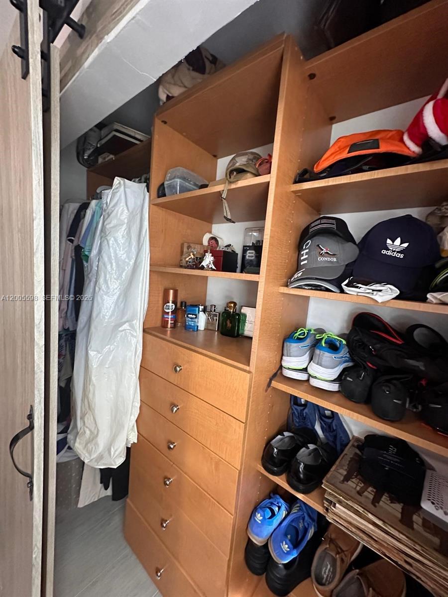 THE MOORS TOWNHOUSES - Residential