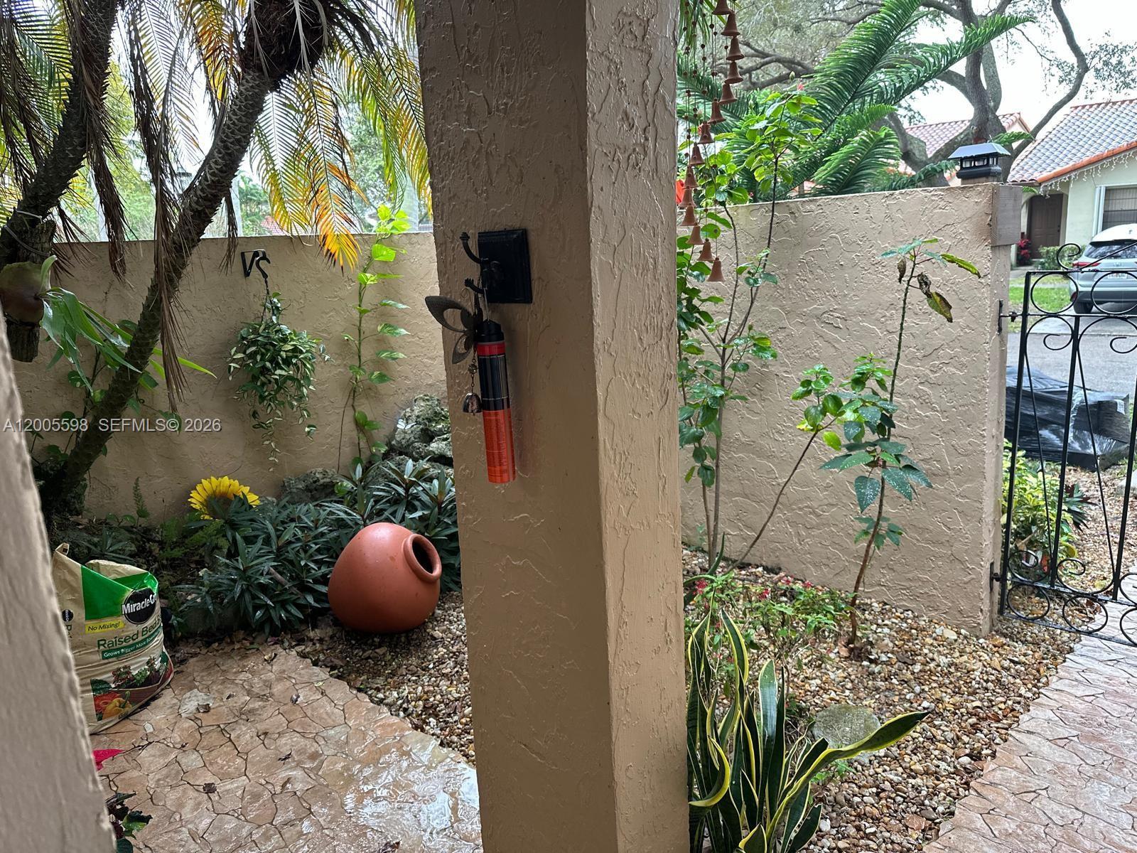 THE MOORS TOWNHOUSES - Residential