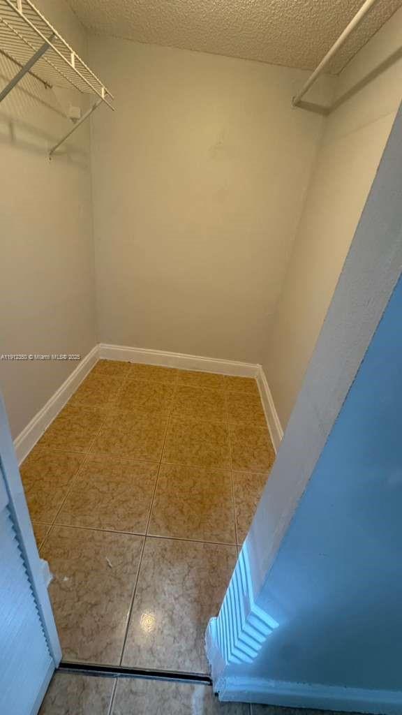 GARDENS NORTH SIX CONDO - Residential Lease