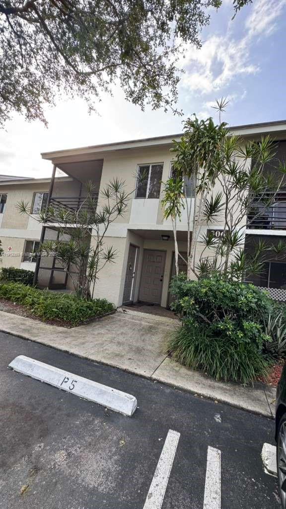 GARDENS NORTH SIX CONDO - Residential Lease