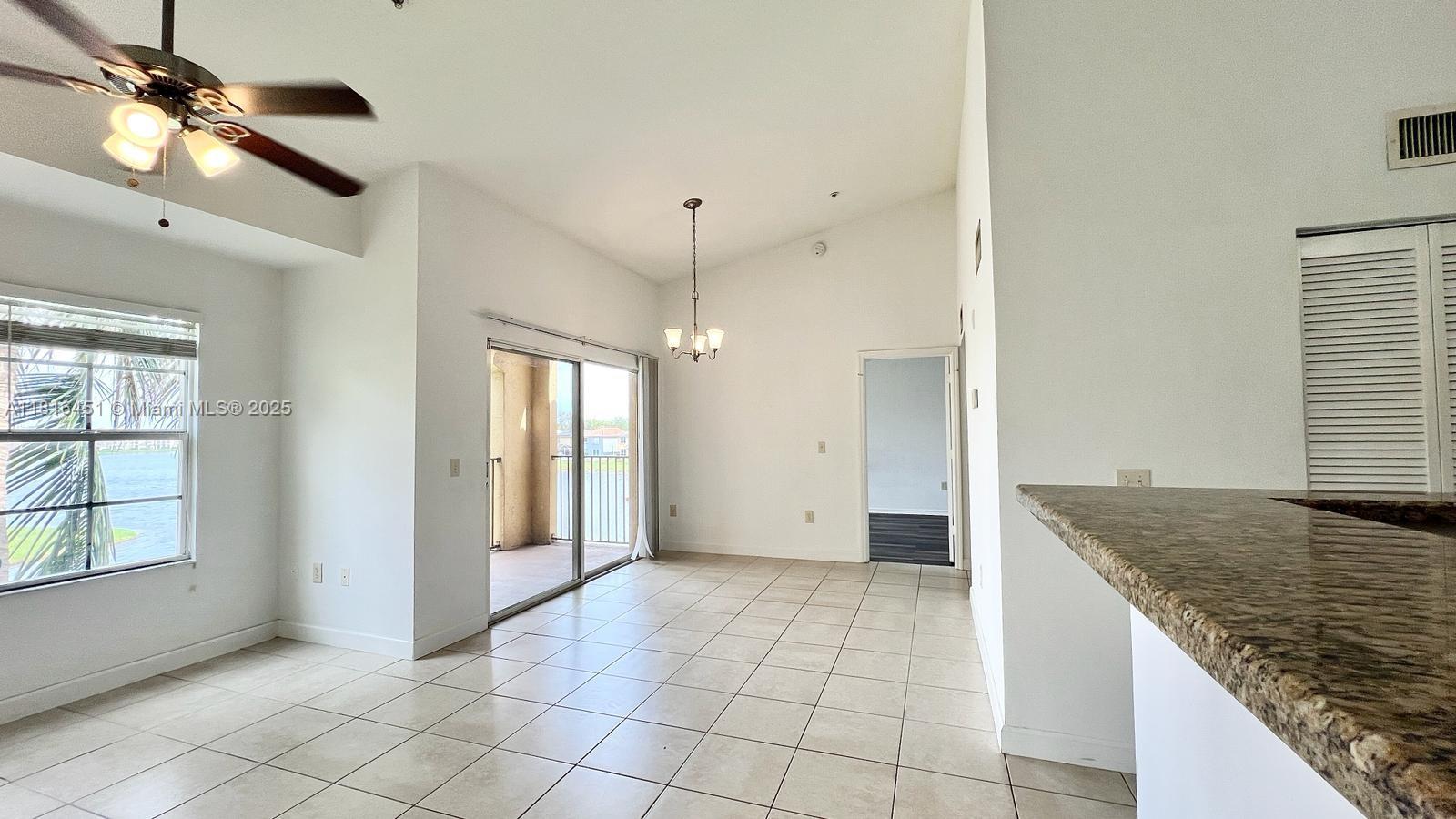 Emerald isle at Laguna - Residential Lease