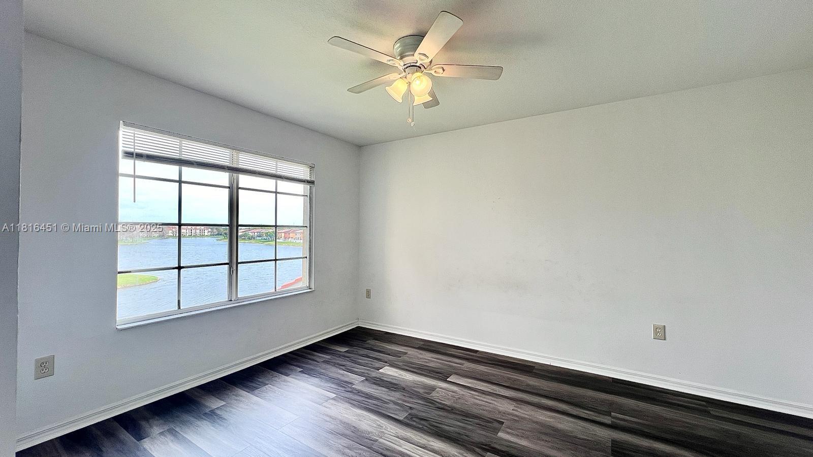 Emerald isle at Laguna - Residential Lease