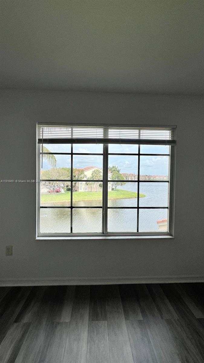 Emerald isle at Laguna - Residential Lease