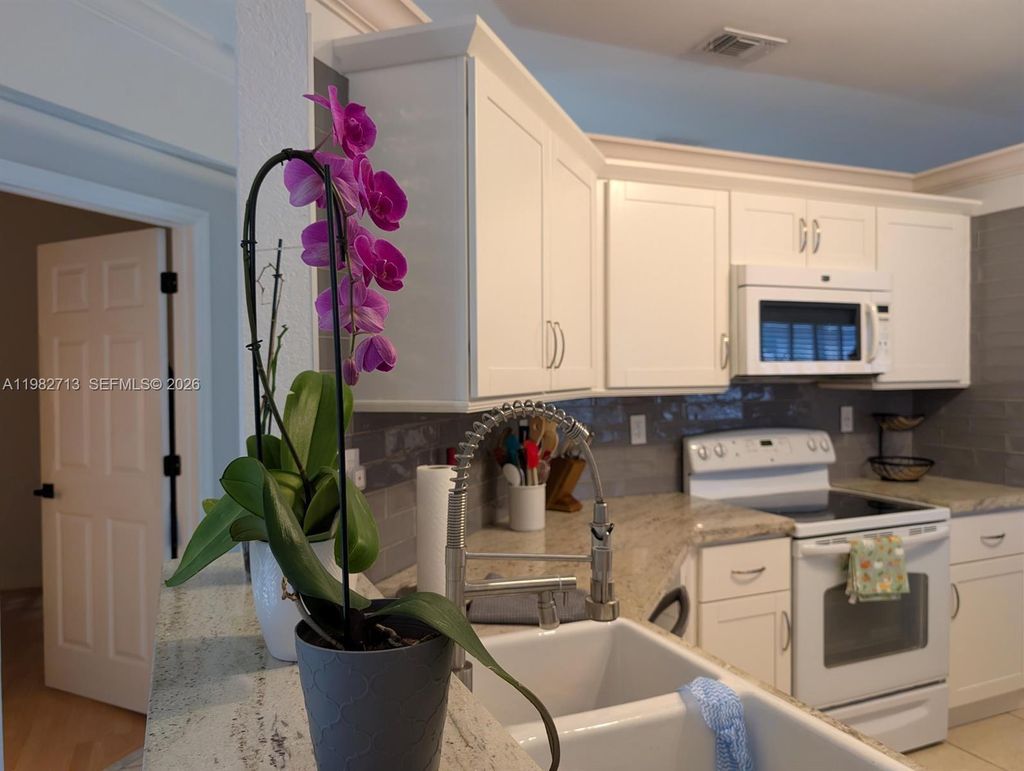 Photo of 4153 Sapphire Ter, Weston, FL 33331 (MLS # A11982713)