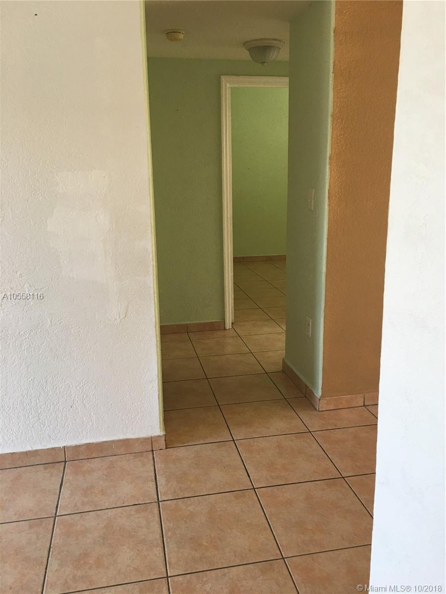 Tropical Court Villas 2 - Residential Lease