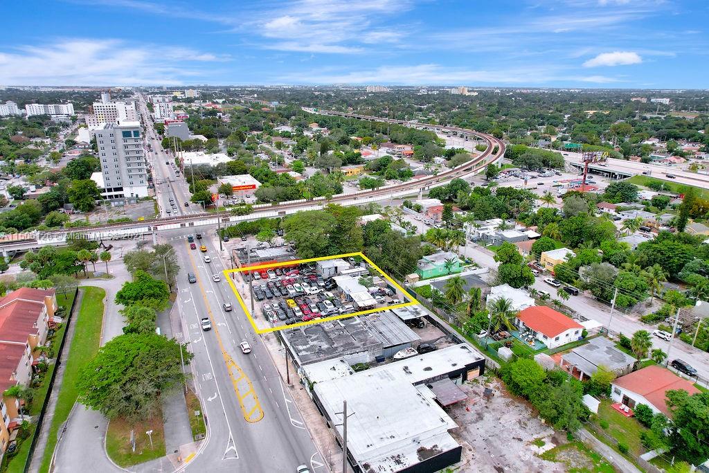 36TH ST MANOR - Land