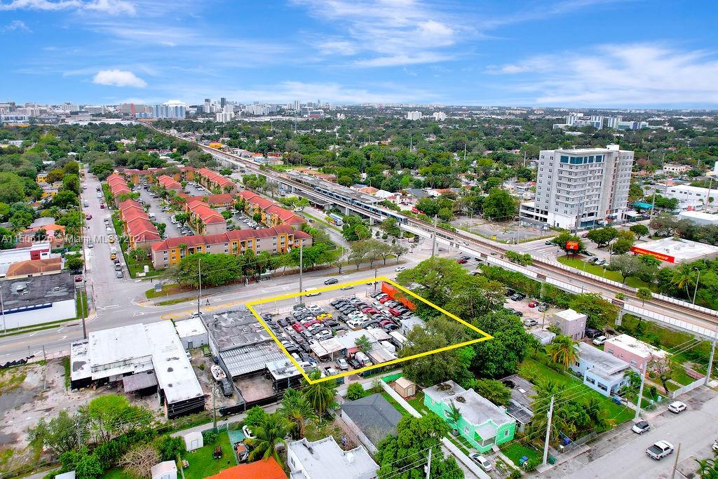 36TH ST MANOR - Land