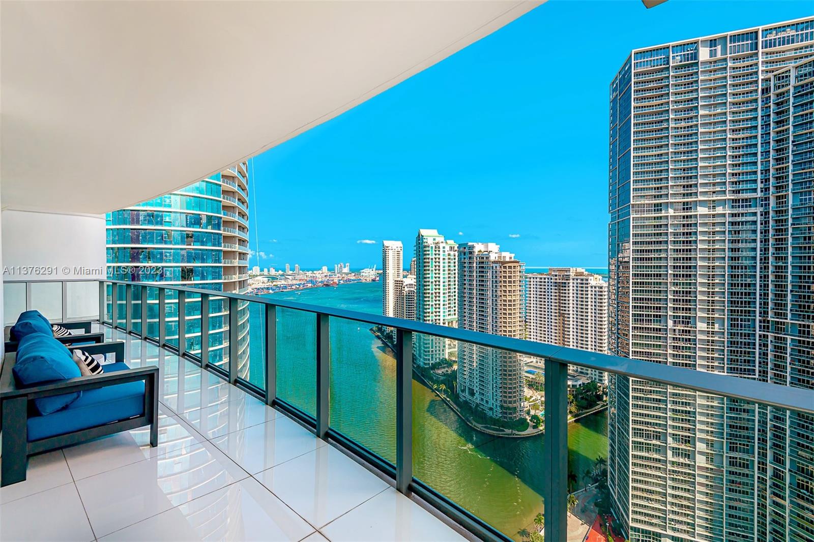 Spectacular Move-in ready unit at the desirable Epic Residences in the heart of Downtown Miami, the most urban and pedestrian-friendly neighborhood in Miami. This 2-bedroom + 2.5 bathroom unit is in the sought-after 08 line, which offers both skyline & water views. The unit has been upgraded with custom Italian porcelain-tile flooring and built-out closets. The Open concept Snaidero kitchen has Miele appliances. It is ideal for entertaining, as is the balcony with views of the Ocean, the Miami River, the port of Miami, & the Brickell Skyline. The Epic residences are located in the same building as the famed Epic Kimpton Hotel and residents get to enjoy all resort amenities like the Pool, Zuma restaurant, & Exhale Spa, as well as residents-only amenities. Can be rented immediately!