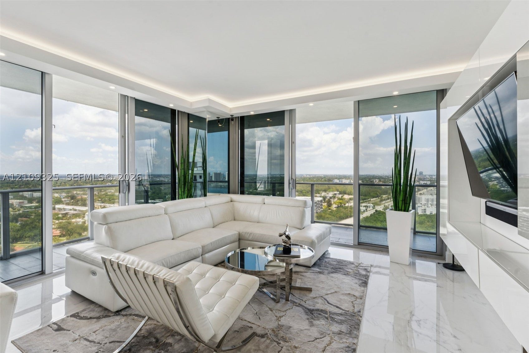 16385 Biscayne Blvd 3001