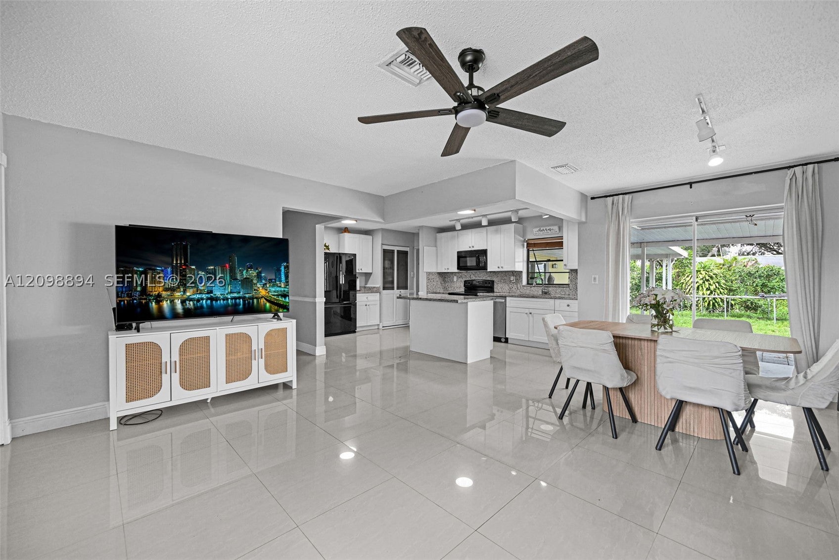 230 N 67th Ave