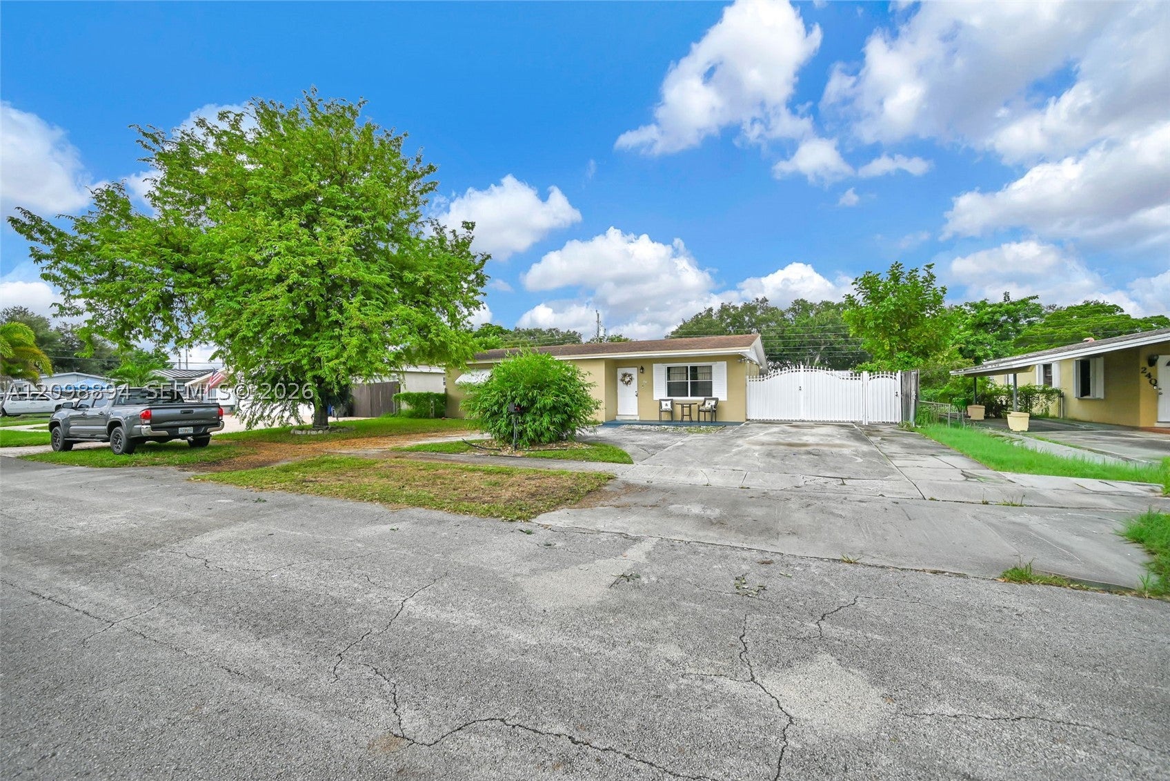 230 N 67th Ave