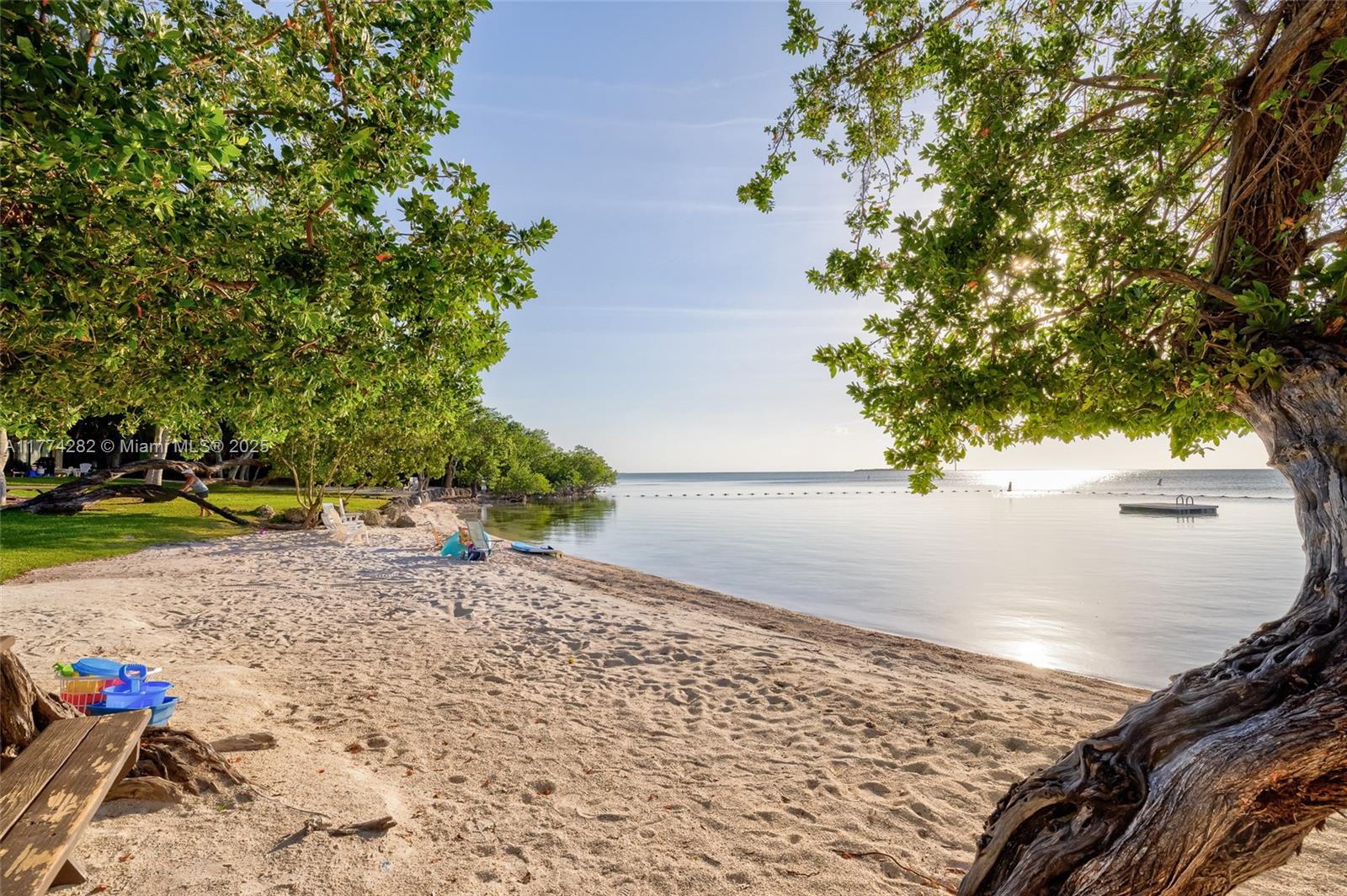 BUTTONWOOD BAY CLUB CONDO - Residential