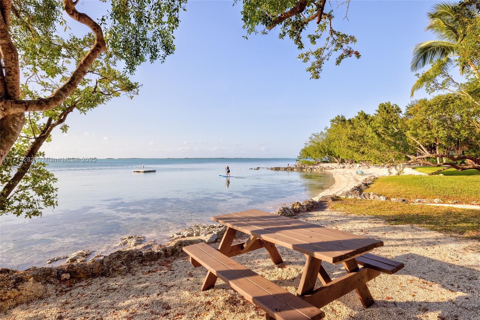 BUTTONWOOD BAY CLUB CONDO - Residential