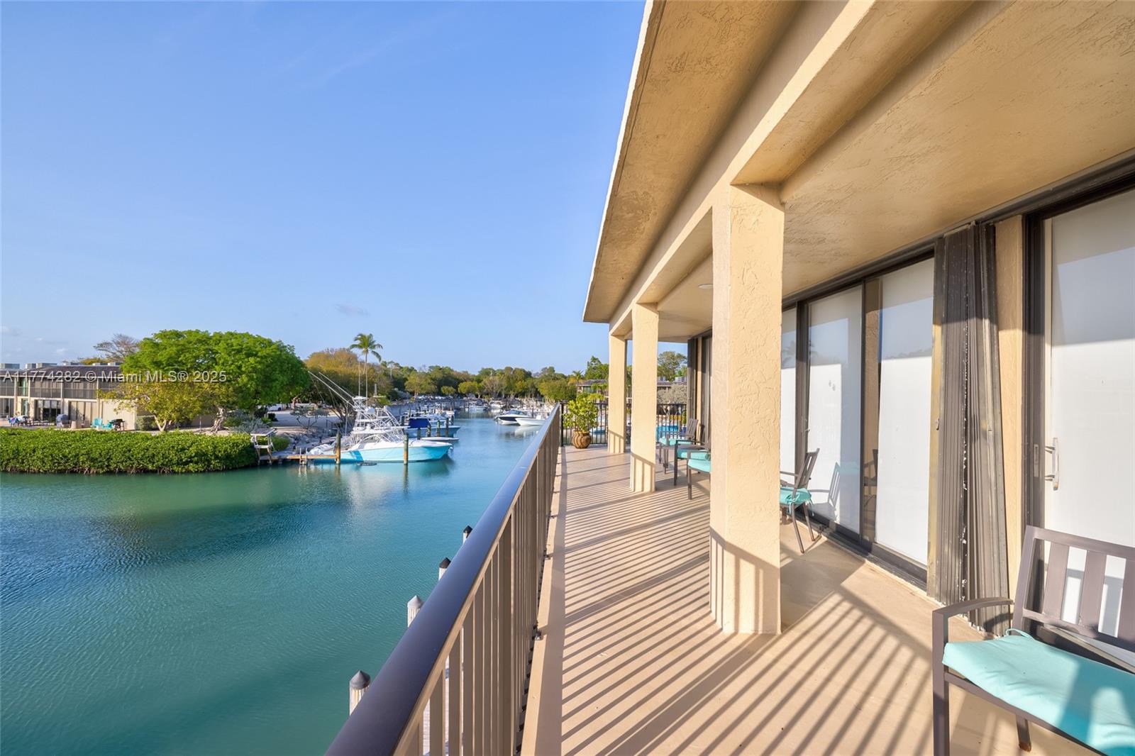 BUTTONWOOD BAY CLUB CONDO - Residential