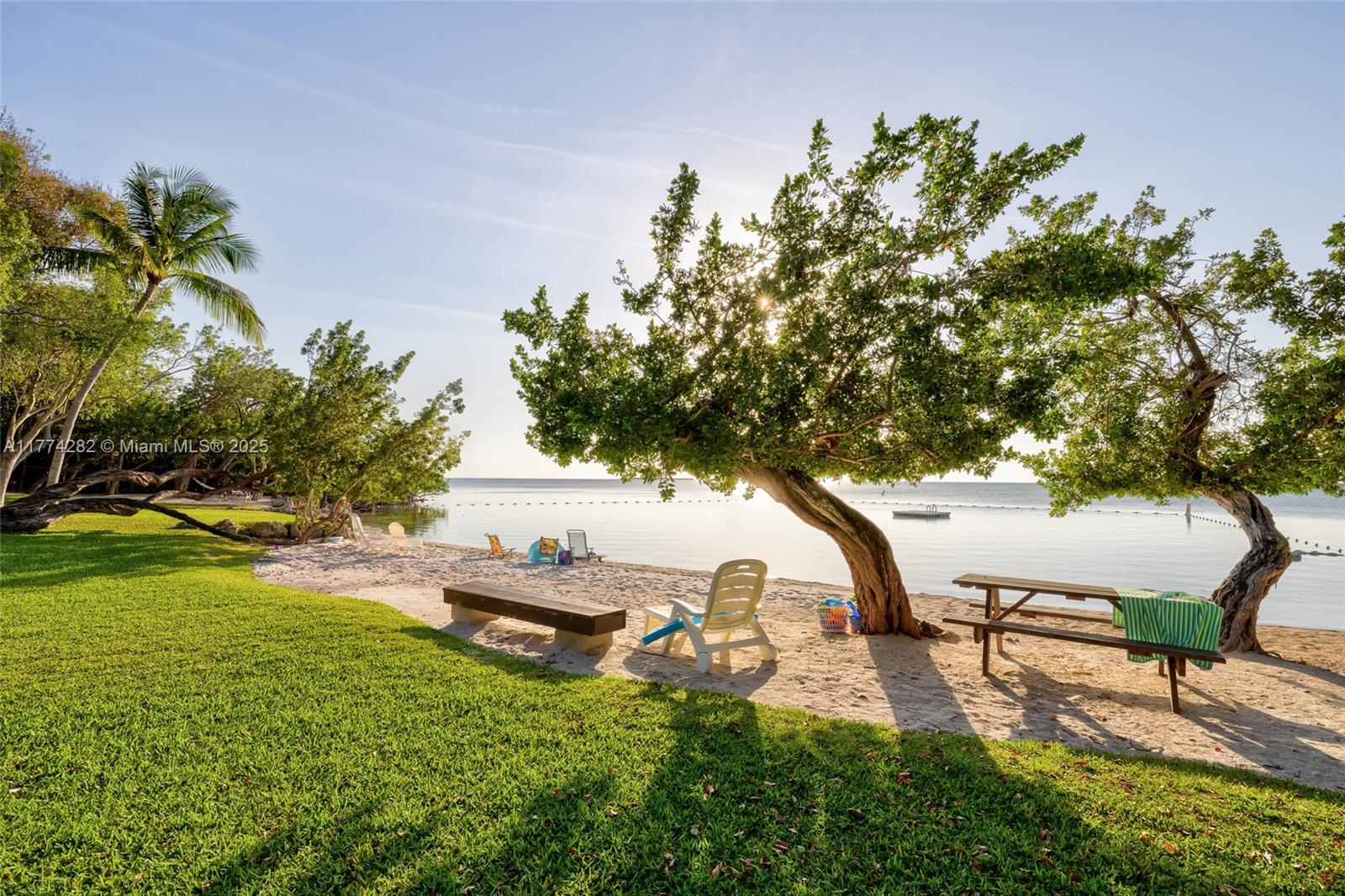 BUTTONWOOD BAY CLUB CONDO - Residential