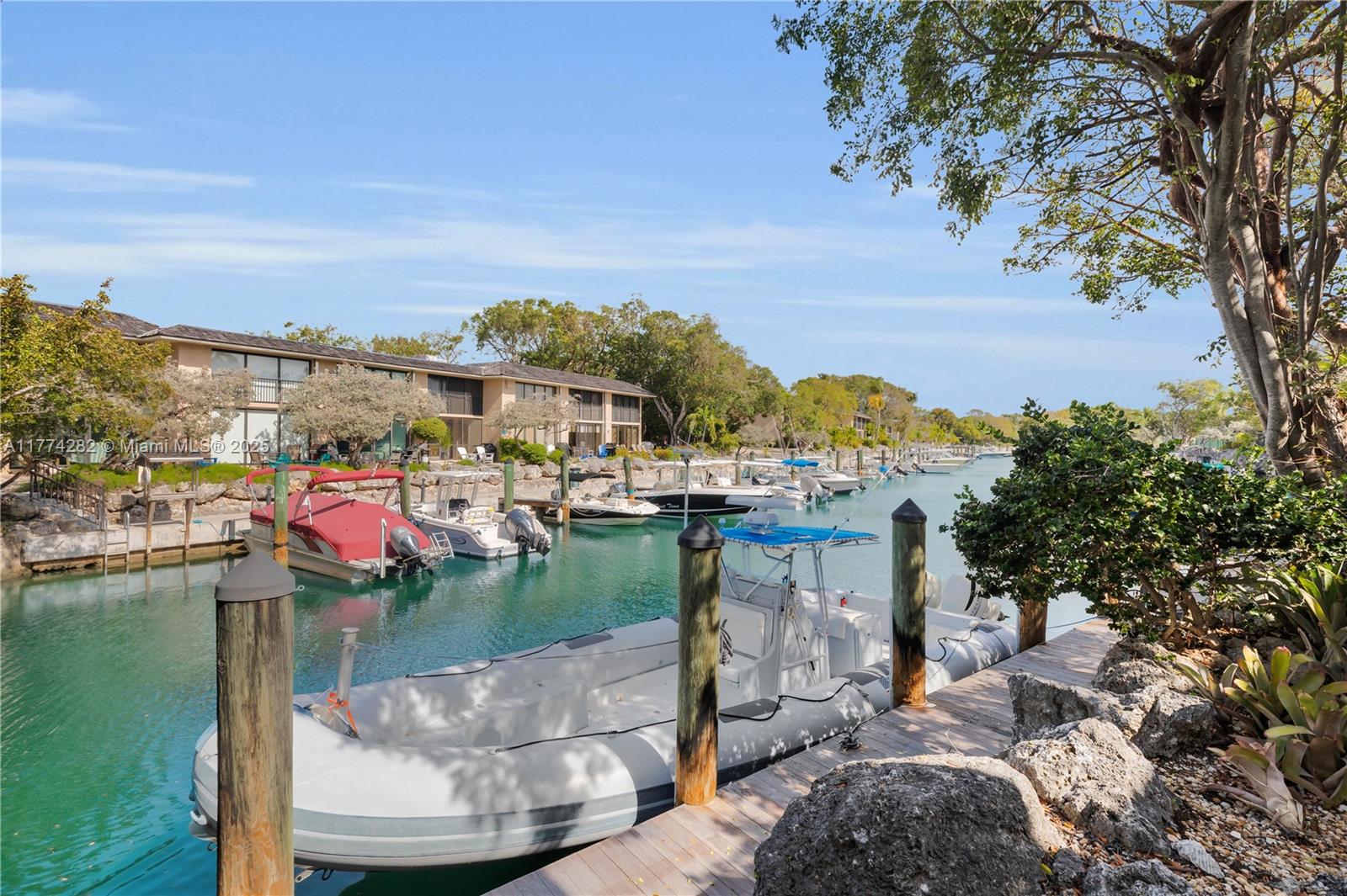 BUTTONWOOD BAY CLUB CONDO - Residential