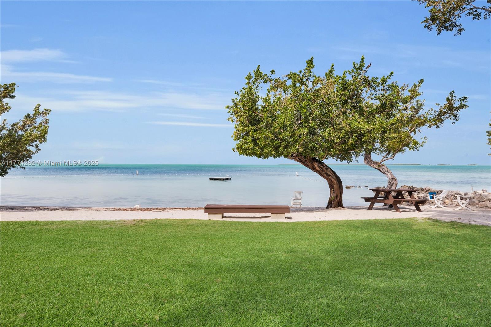 BUTTONWOOD BAY CLUB CONDO - Residential