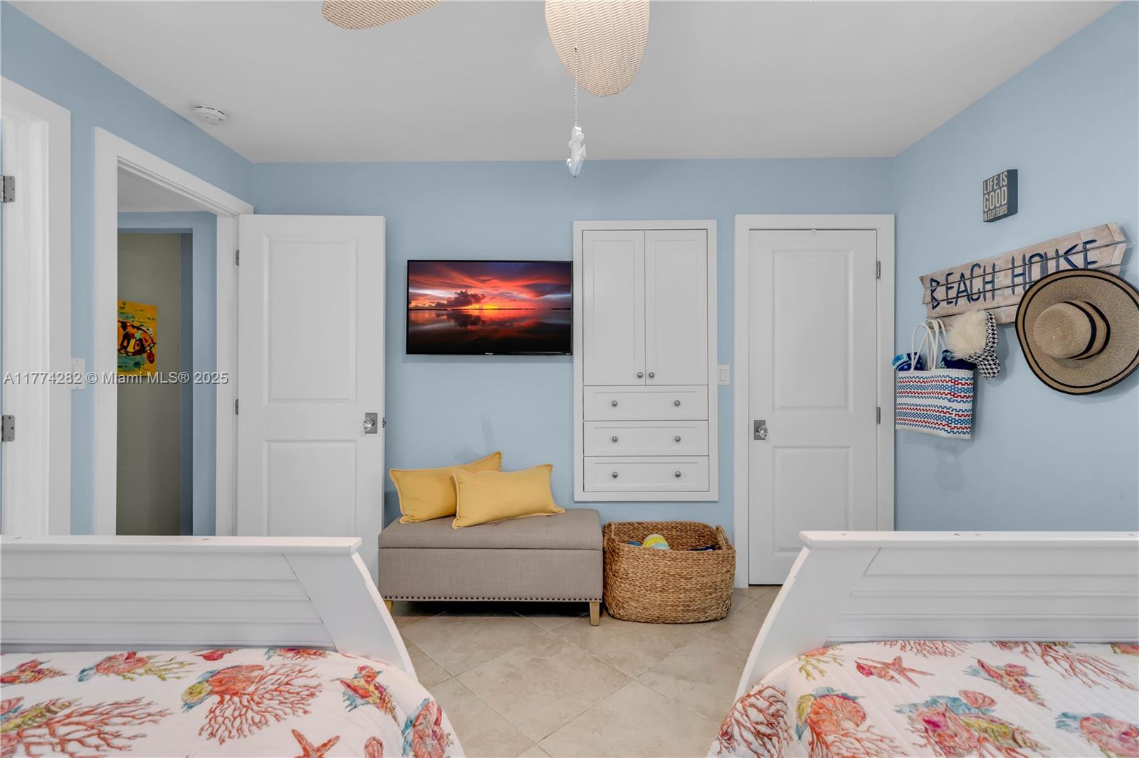 BUTTONWOOD BAY CLUB CONDO - Residential