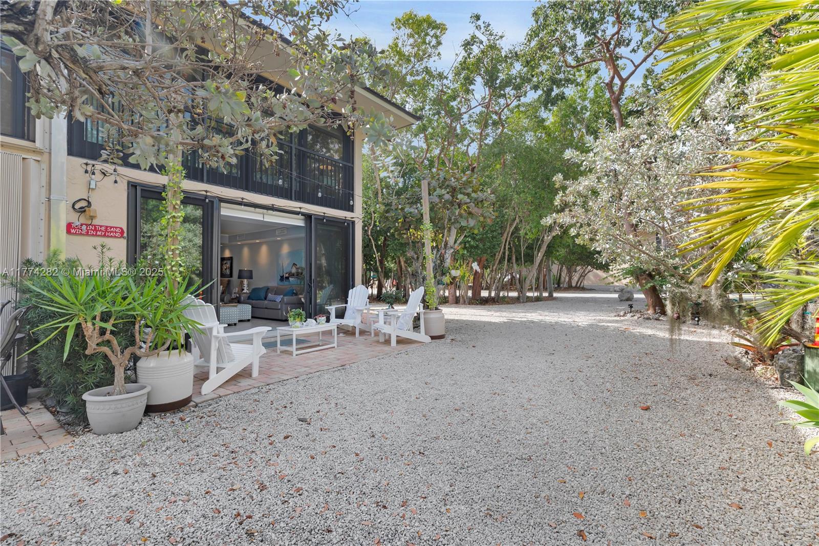 BUTTONWOOD BAY CLUB CONDO - Residential