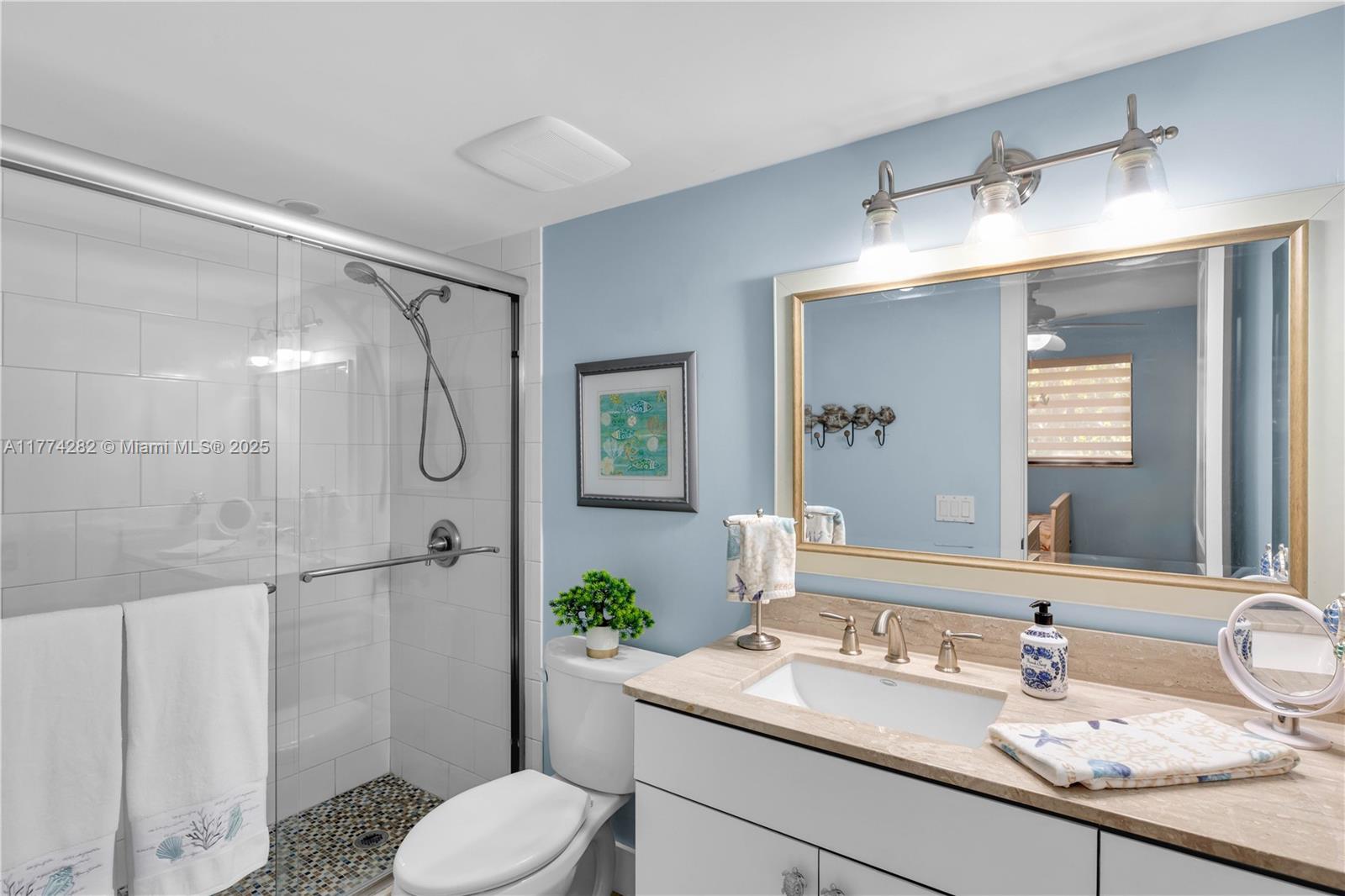 BUTTONWOOD BAY CLUB CONDO - Residential