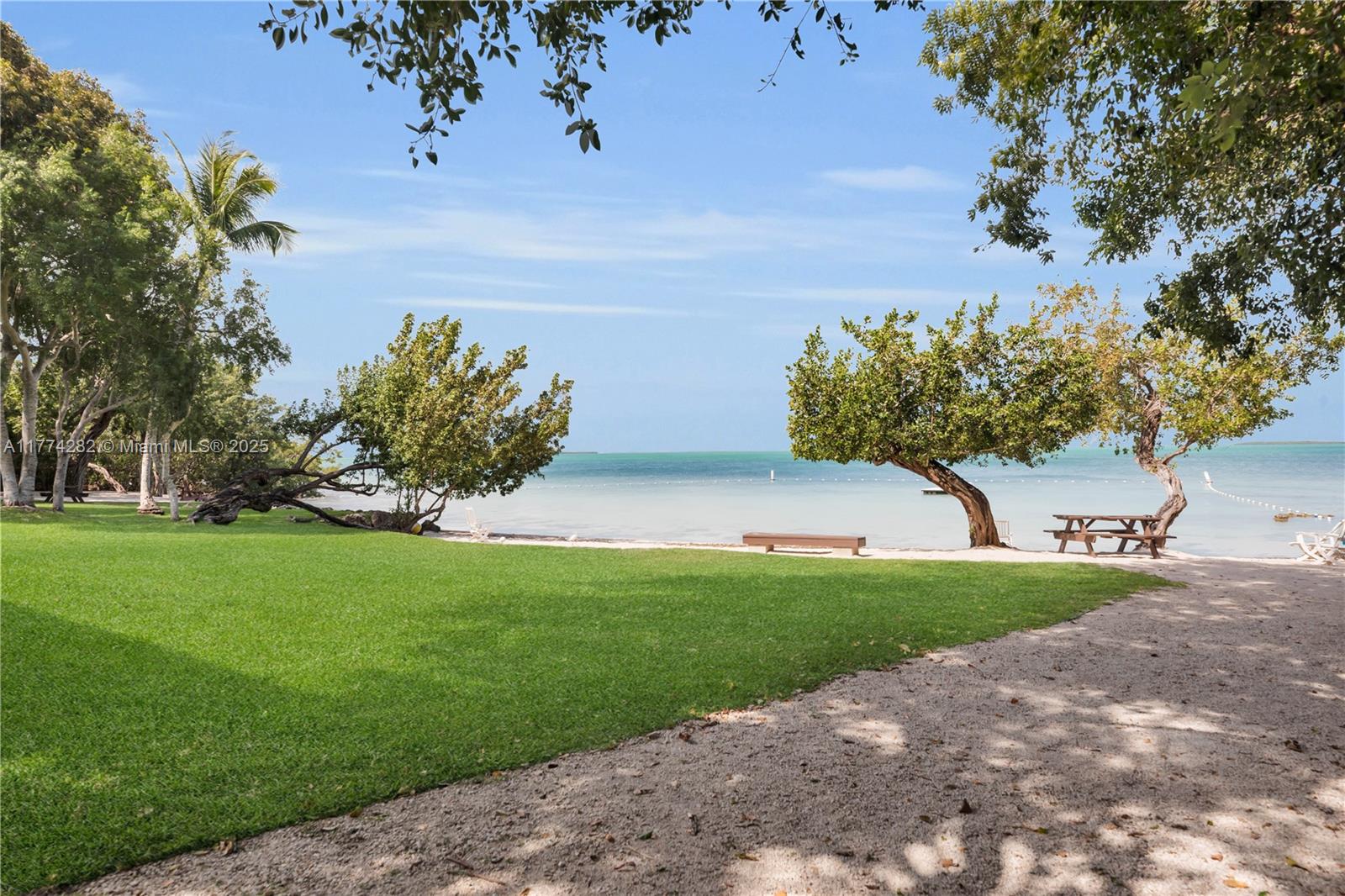 BUTTONWOOD BAY CLUB CONDO - Residential