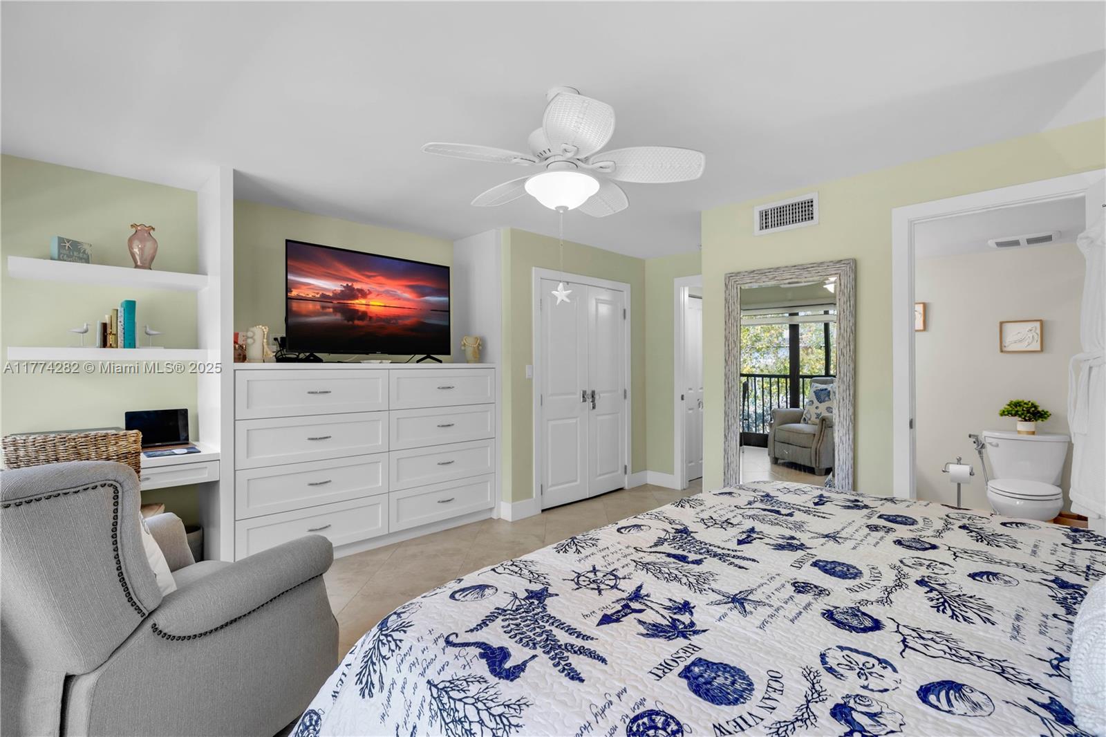 BUTTONWOOD BAY CLUB CONDO - Residential