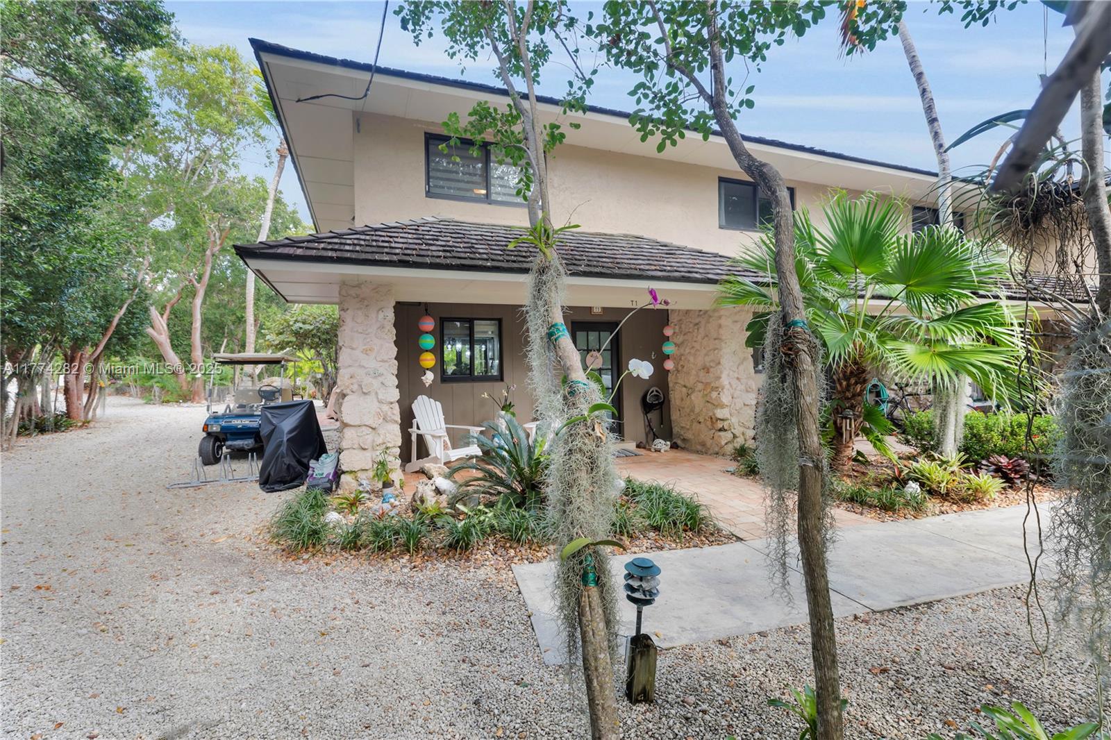 BUTTONWOOD BAY CLUB CONDO - Residential