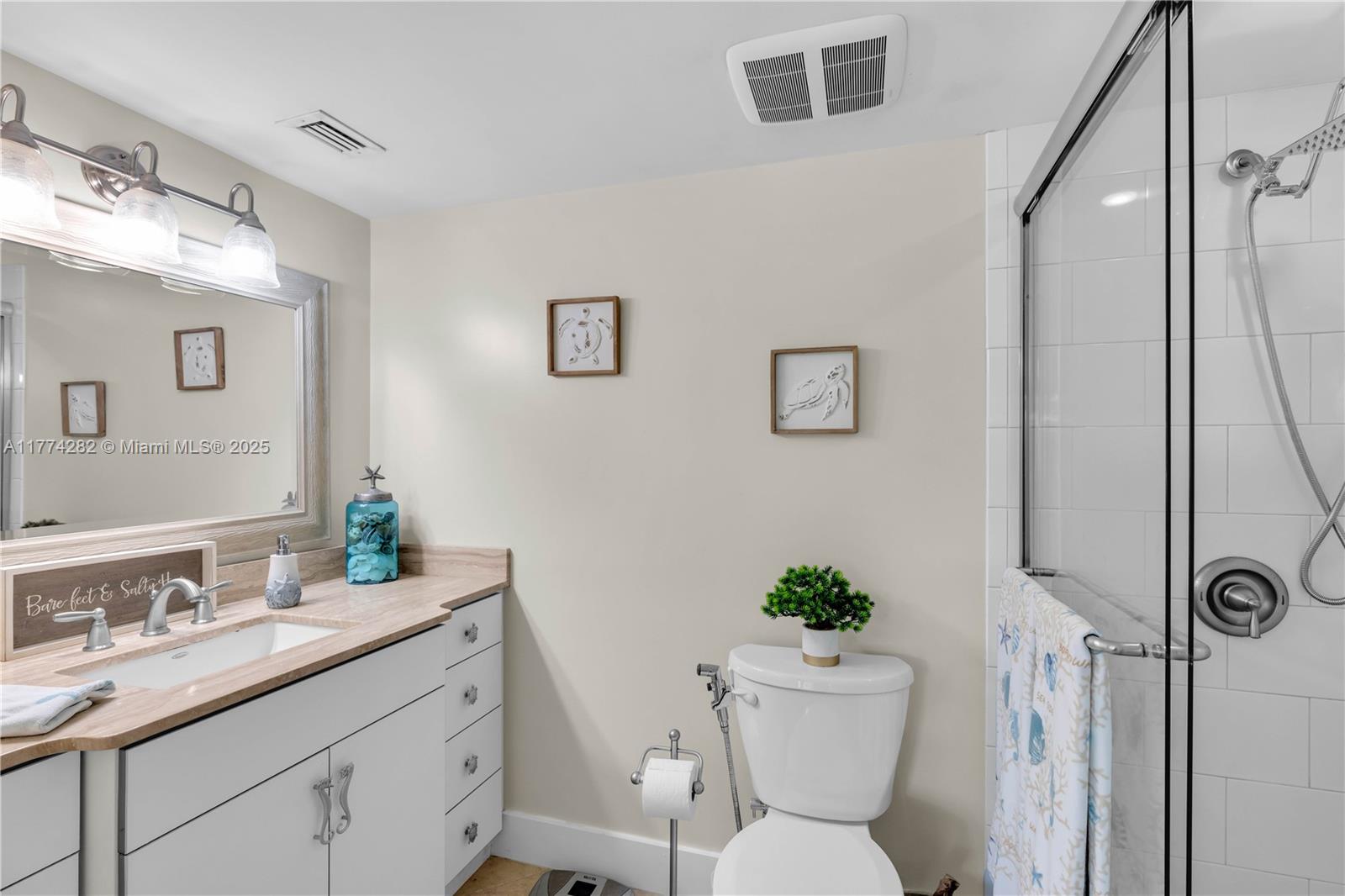 BUTTONWOOD BAY CLUB CONDO - Residential
