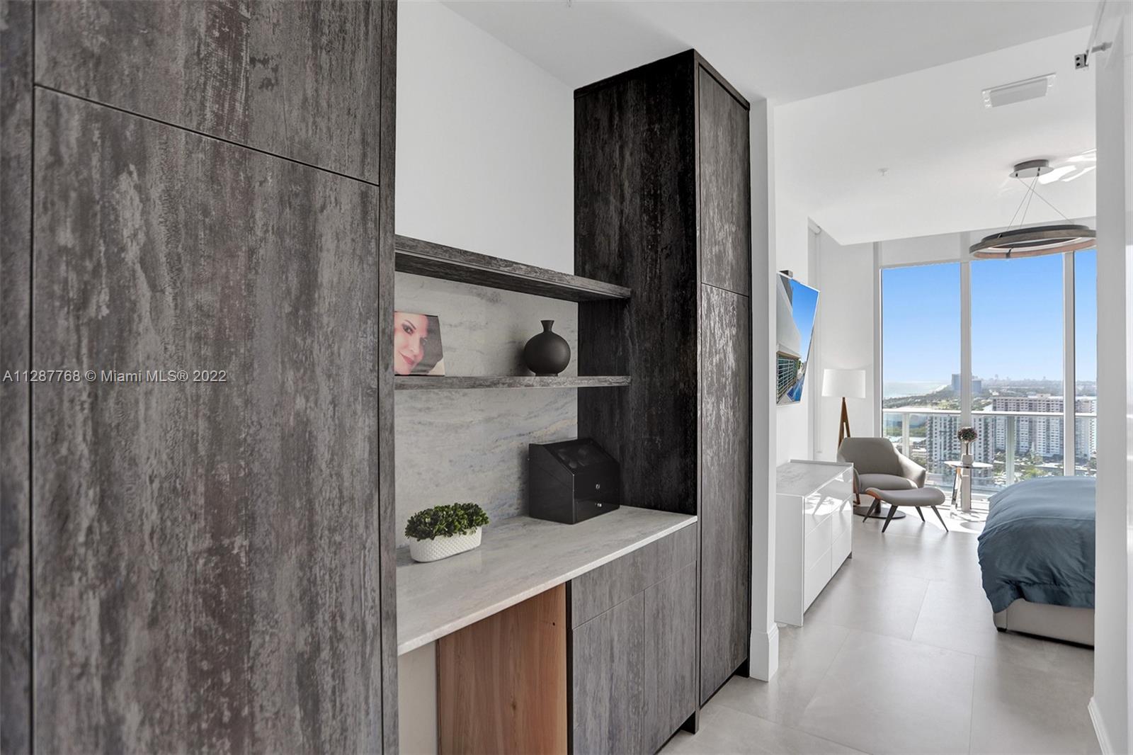 PARQUE TOWERS CONDO - Residential