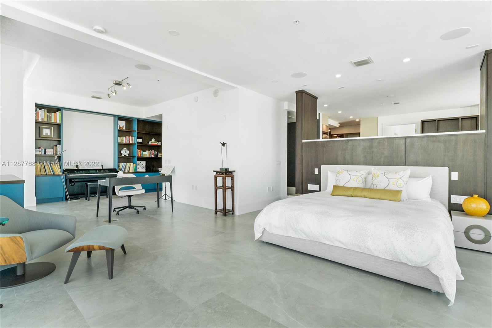 PARQUE TOWERS CONDO - Residential