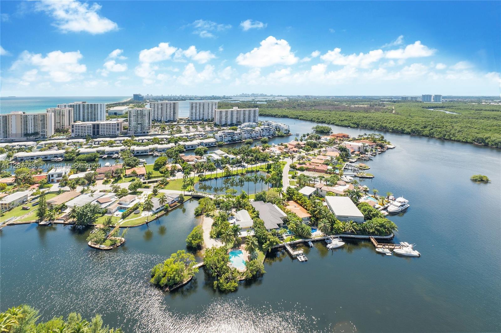 PARQUE TOWERS CONDO - Residential