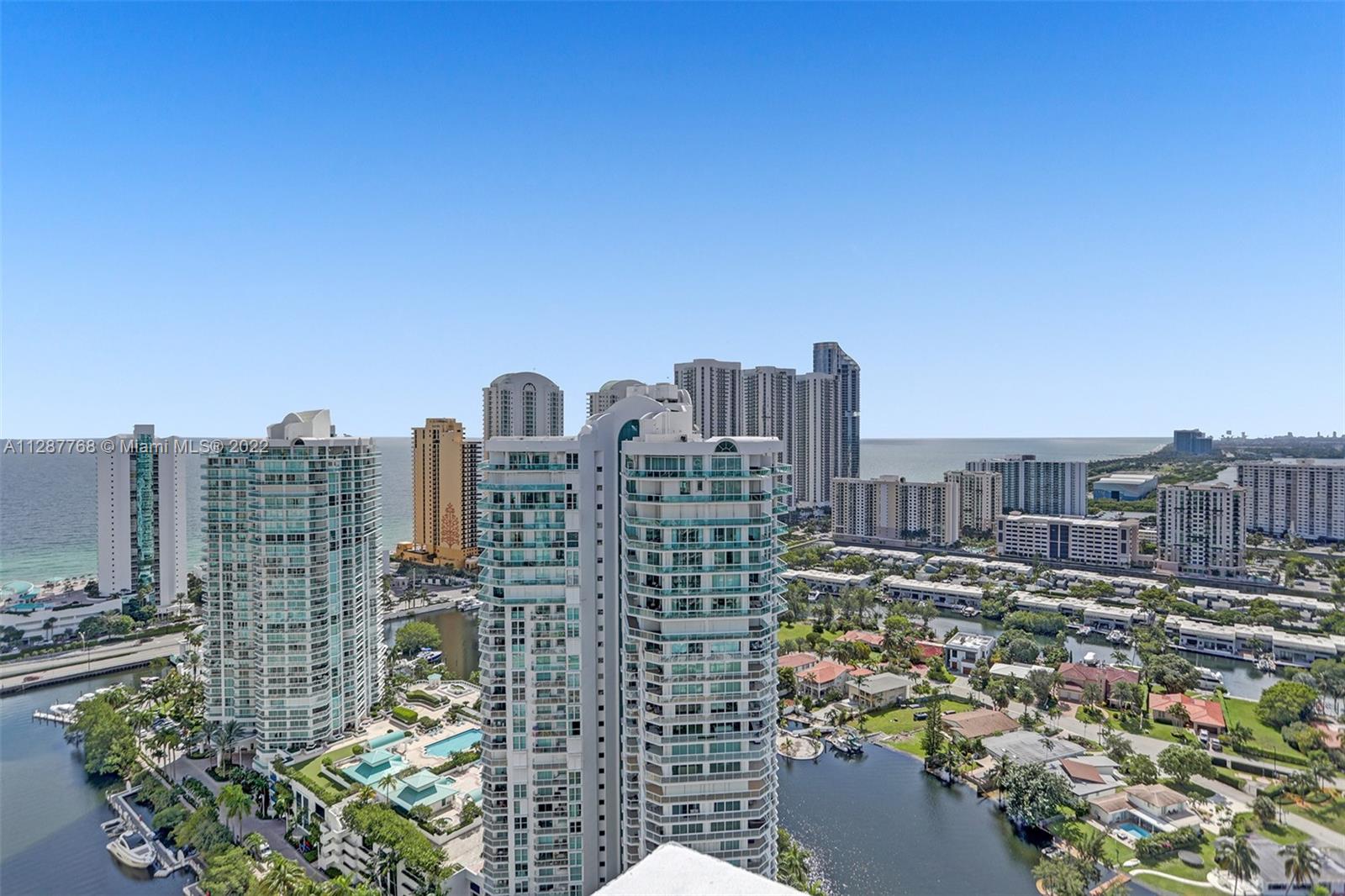 PARQUE TOWERS CONDO - Residential