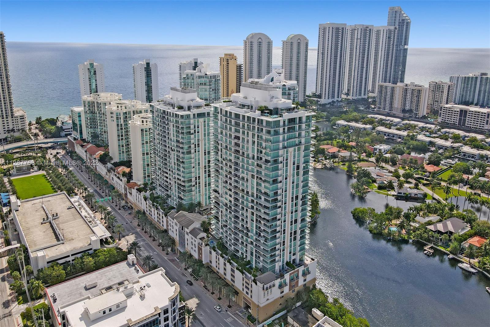 PARQUE TOWERS CONDO - Residential