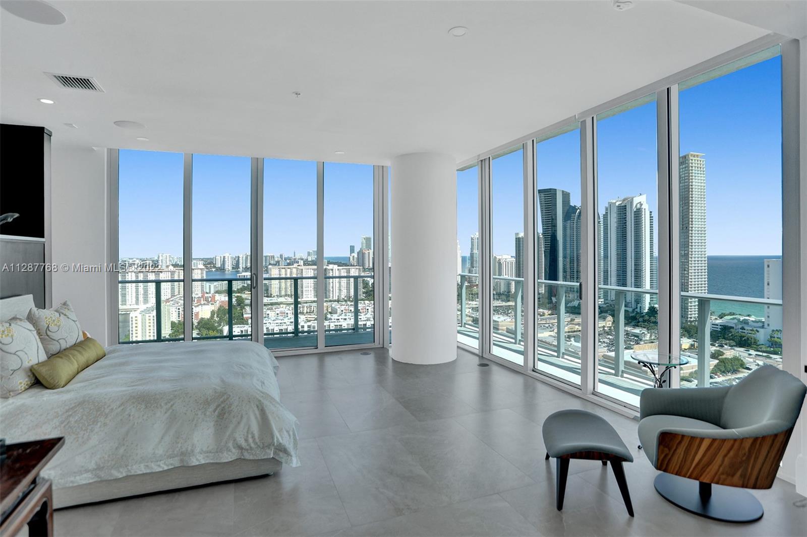 PARQUE TOWERS CONDO - Residential