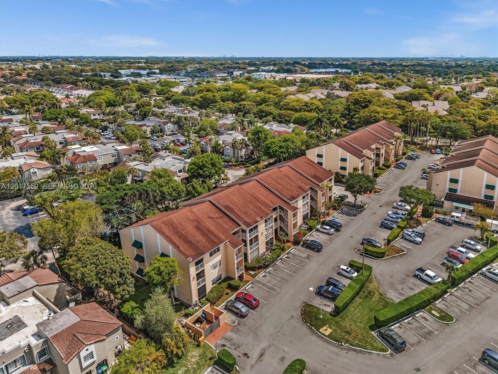HAMMOCKS TRAILS CONDO - Residential