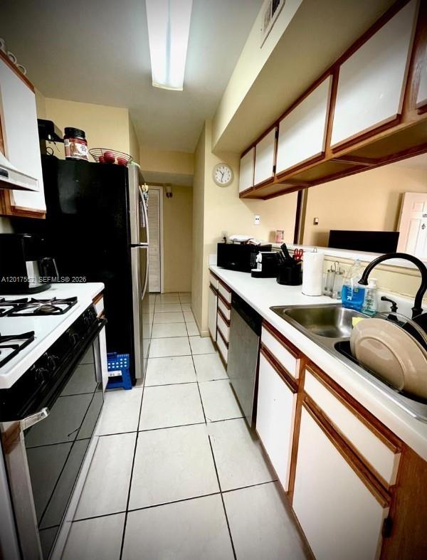 HAMMOCKS TRAILS CONDO - Residential