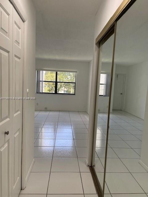 BUILDING FOUR OF RACQUET - Residential
