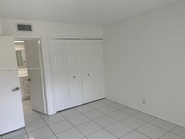 BUILDING FOUR OF RACQUET - Residential