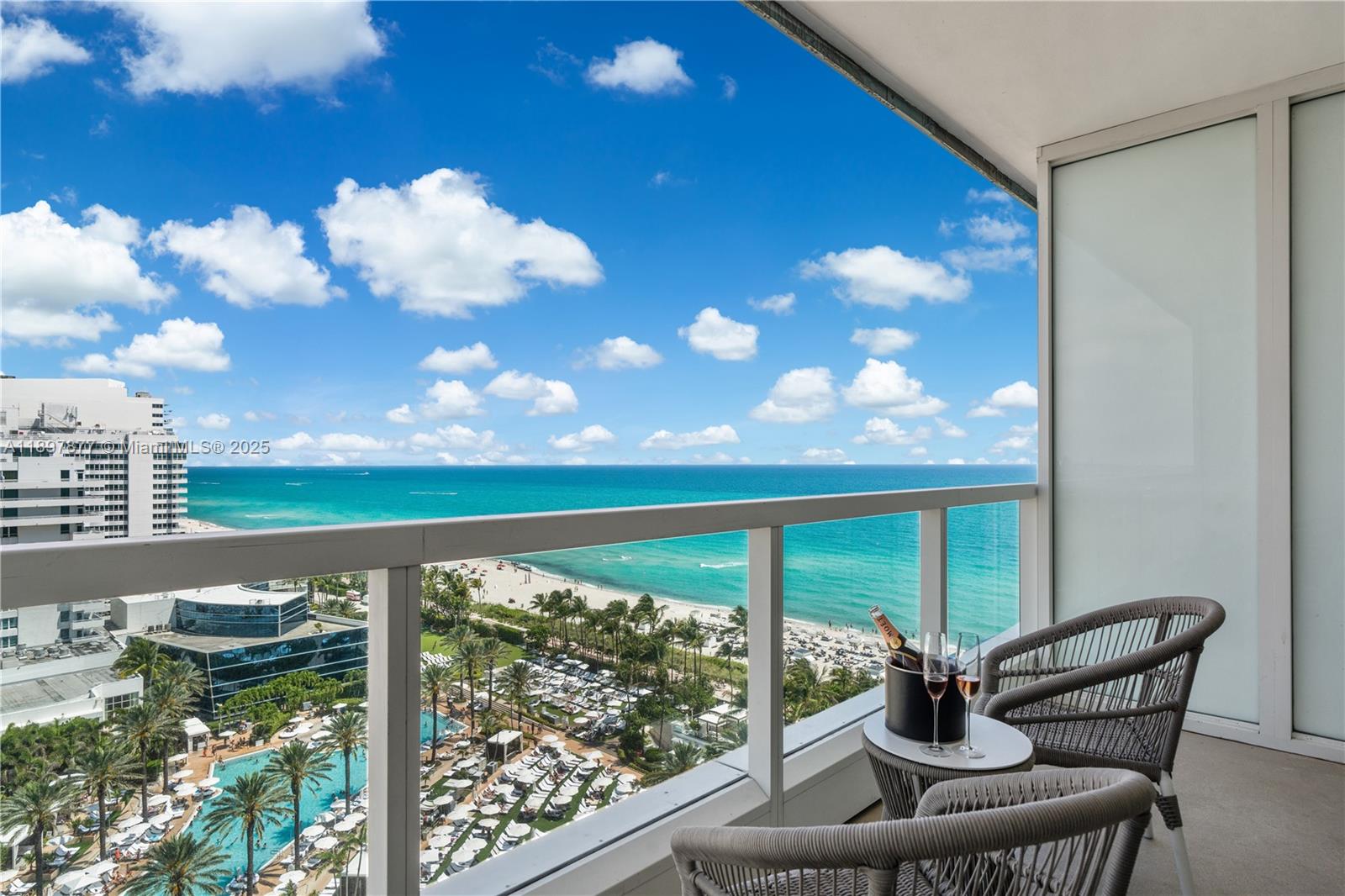 FONTAINEBLEAU III OCEAN C - Residential