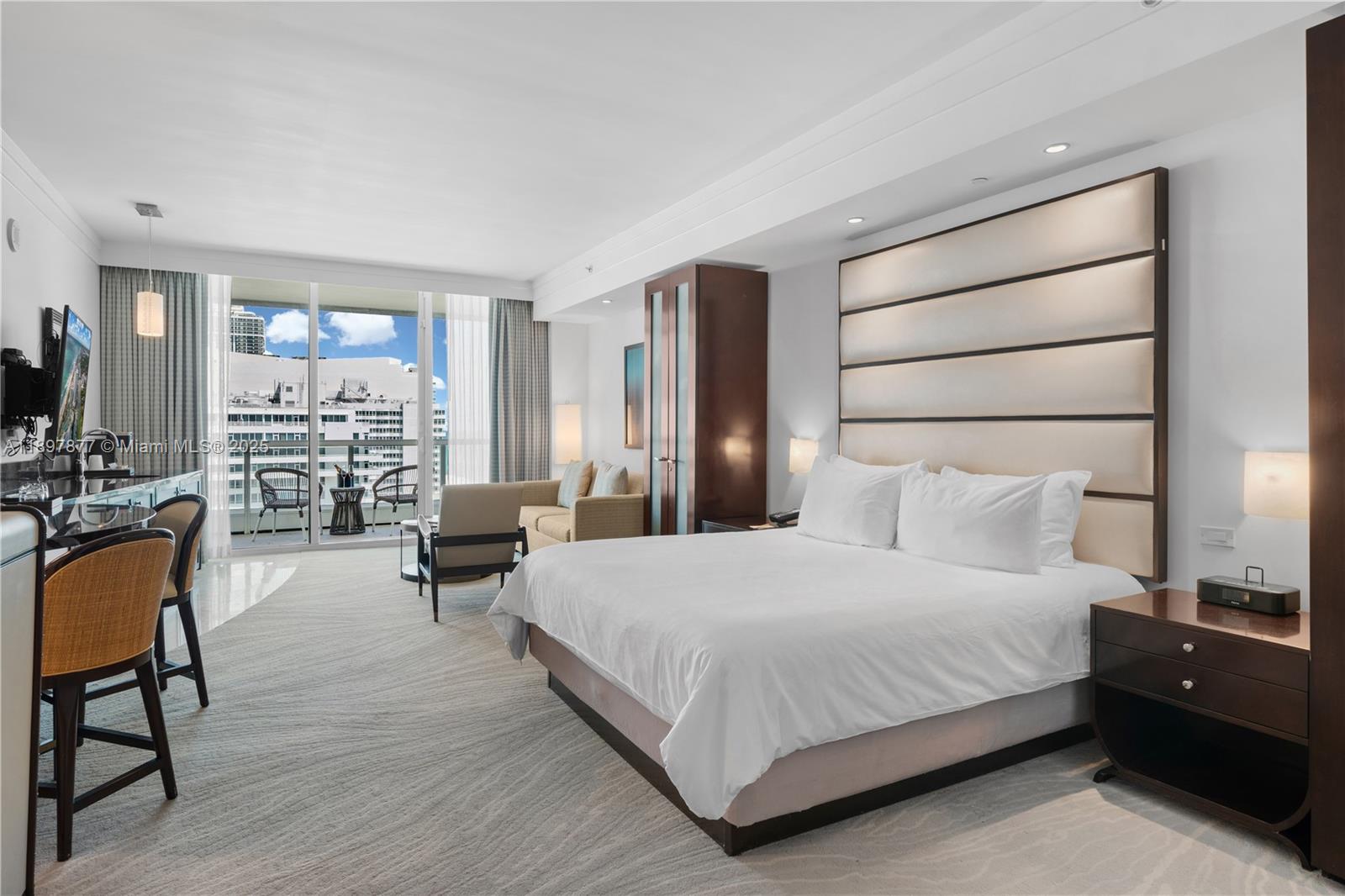 FONTAINEBLEAU III OCEAN C - Residential